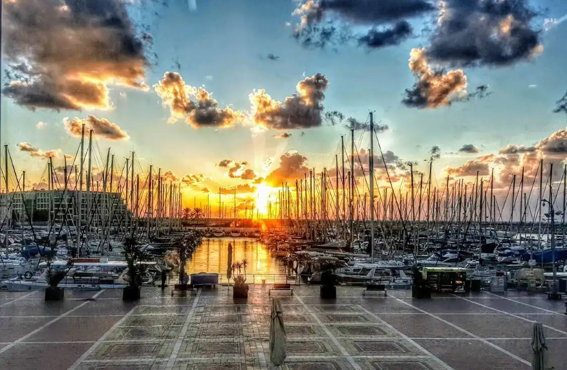 Marina Herzliya 주변 호텔