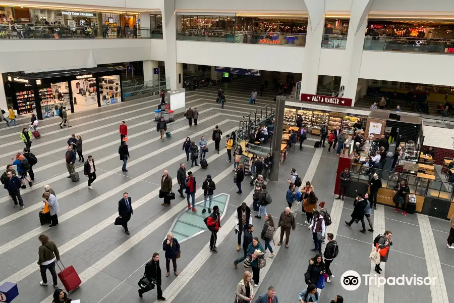 Birmingham New Street Railway Station