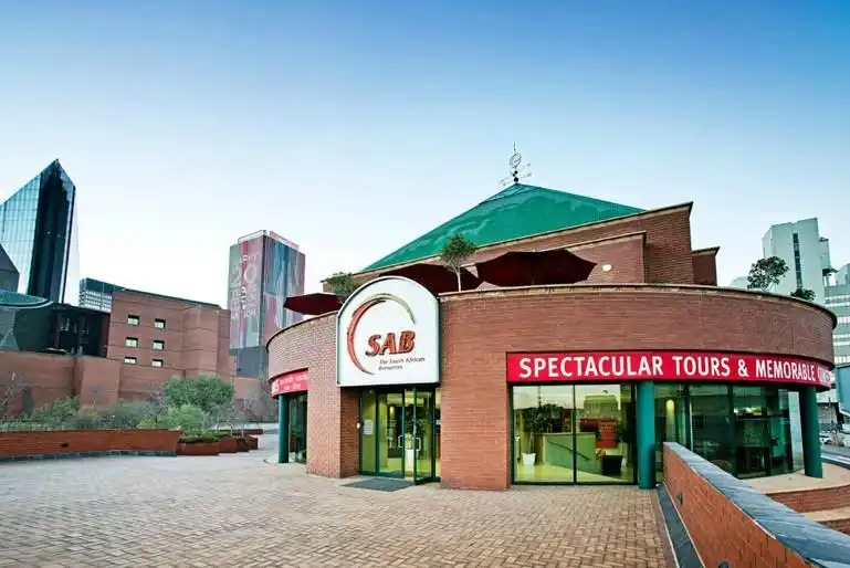 Отели рядом с достопримечательностью «SAB Centenary Centre»