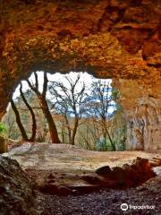 Parque Prehistórico de las Cuevas del Toll de Moià