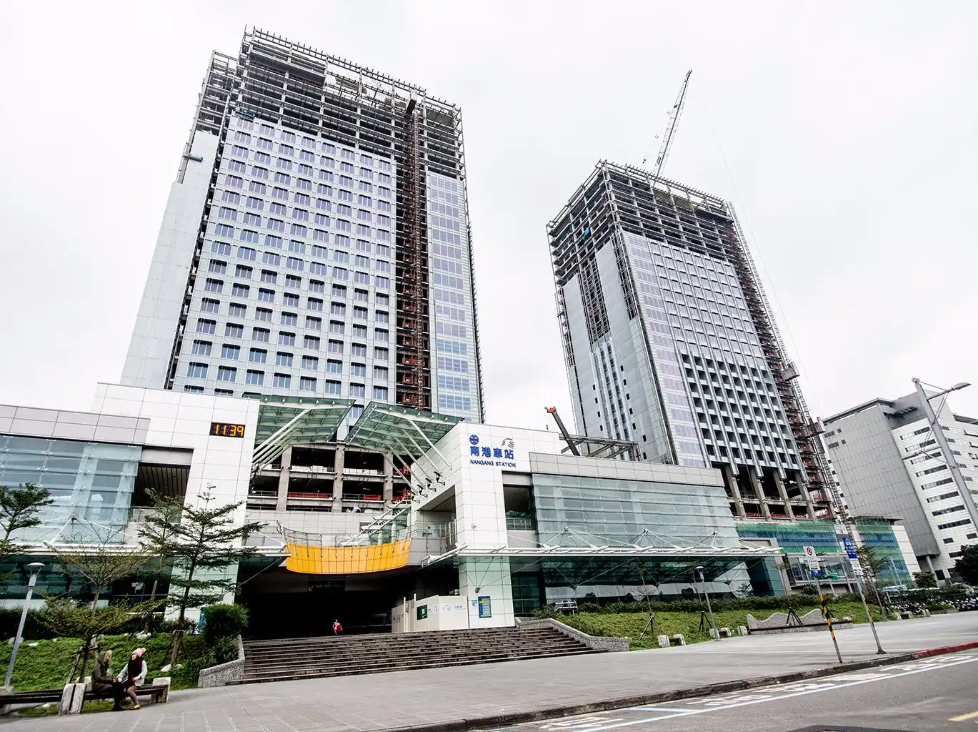 Hotels near Nangang Station