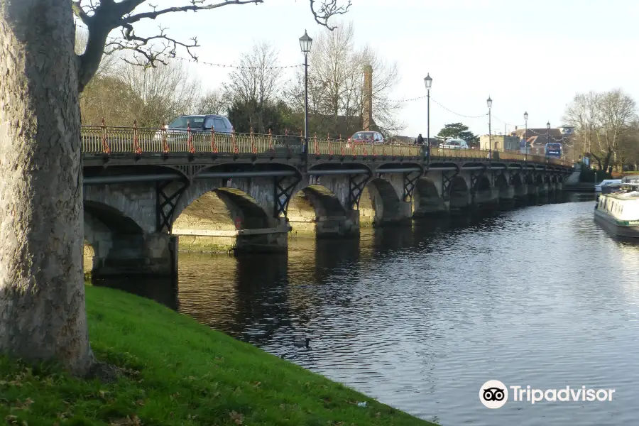 Clopton Bridge