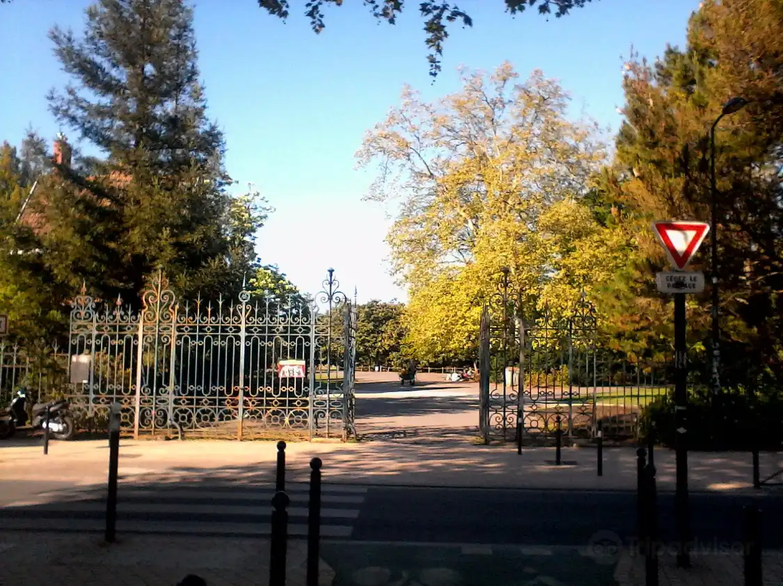 Hotels near Parc Bordelais