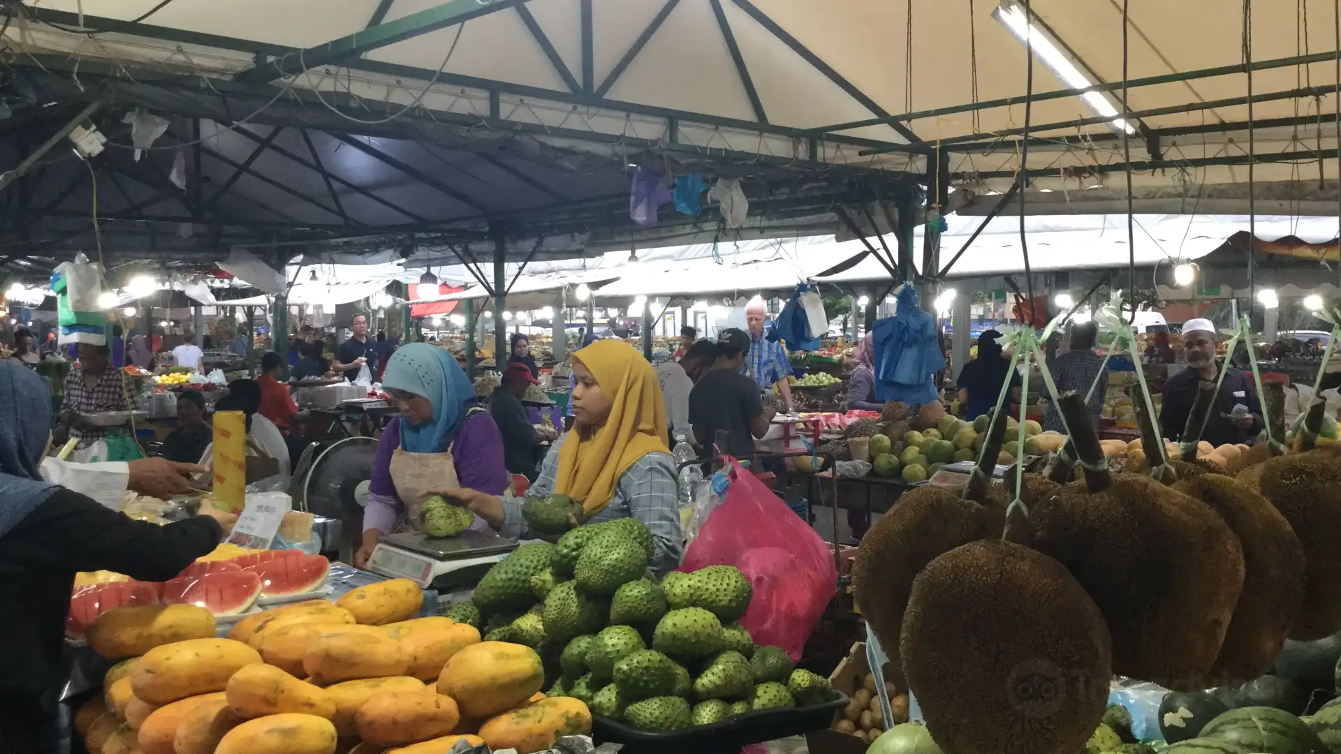 Hotel berhampiran Handicraft Market
