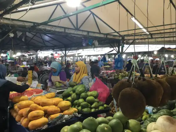 Hotels near Handicraft Market