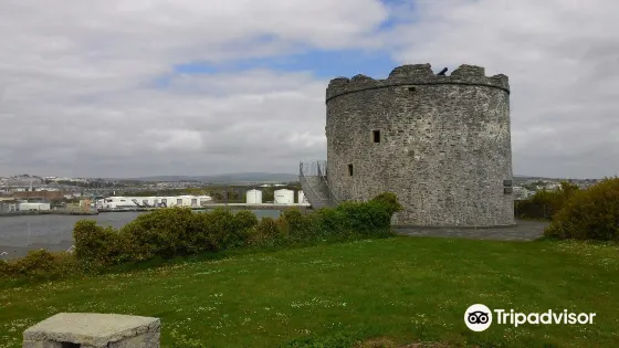 Mount Batten Tower