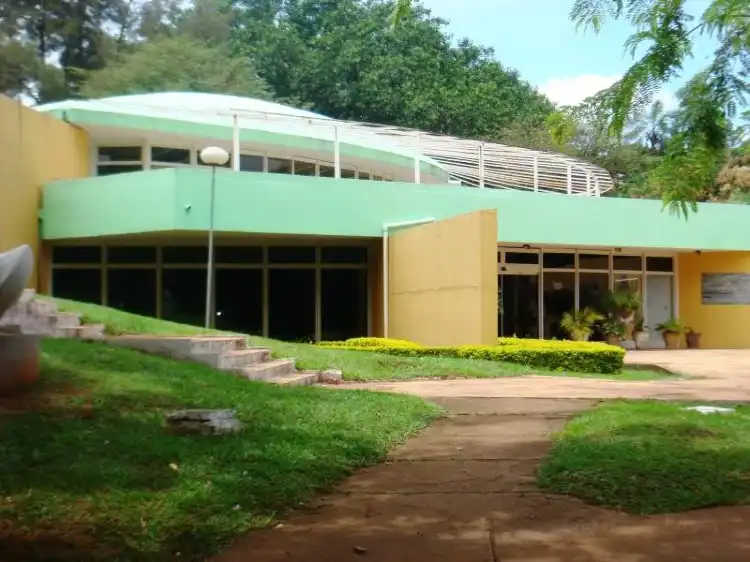 Hotel dekat Marieta Telles Machado Library