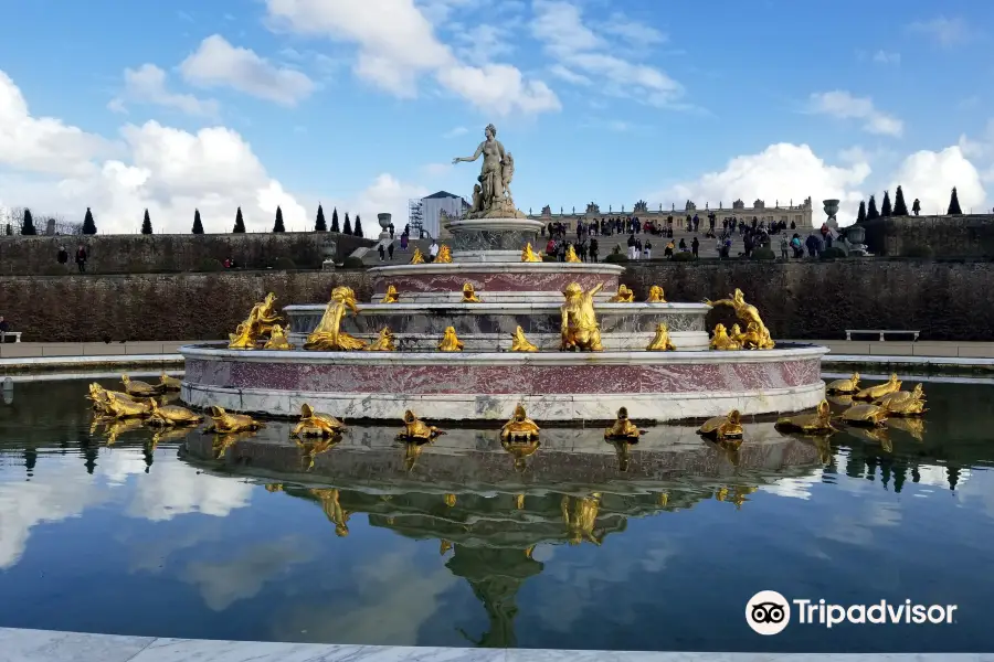 Bassin et parterre de Latone