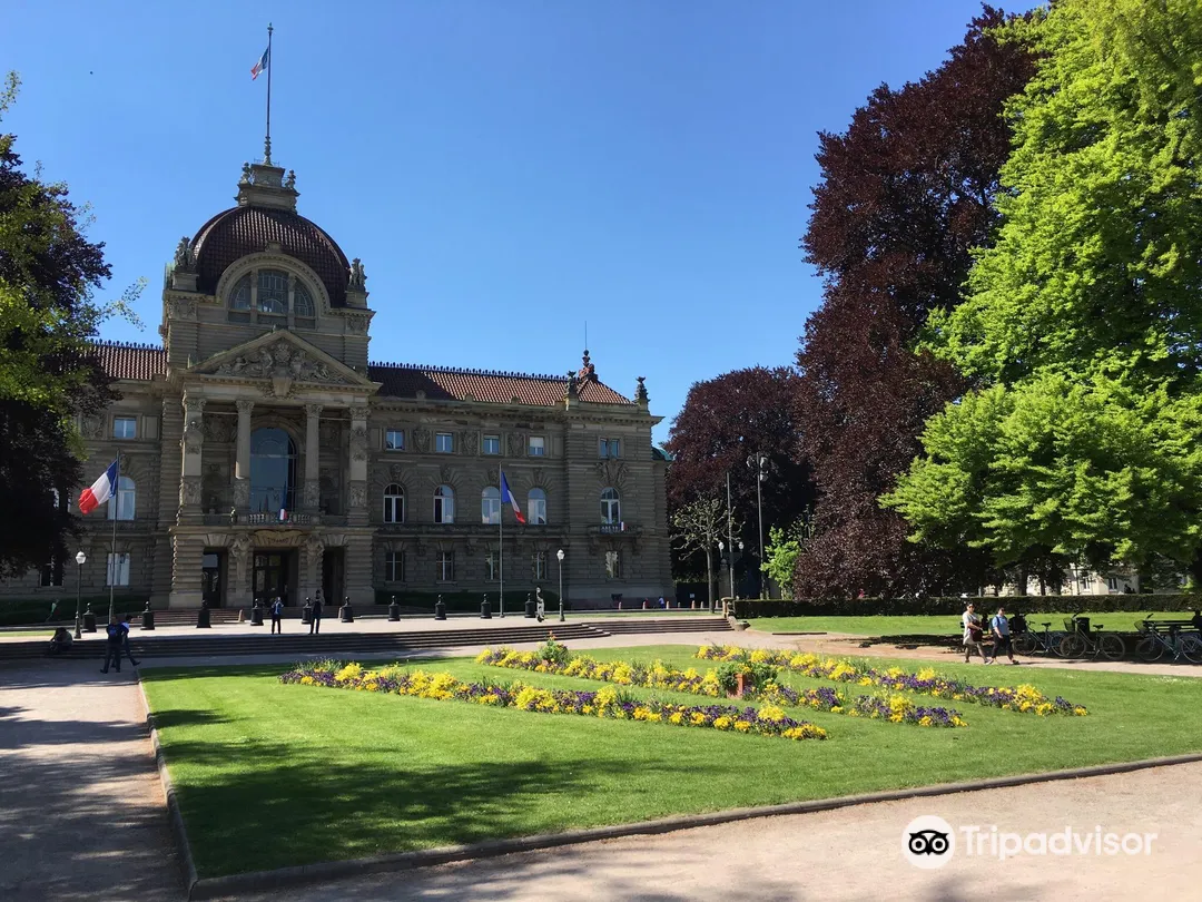 2_Placeof the Republique
