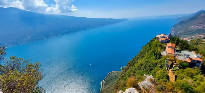 ティニャーレのホテル