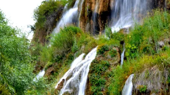 Girlevik Waterfall