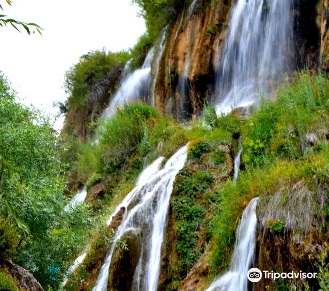 Girlevik Waterfall