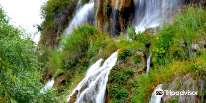 Girlevik Waterfall
