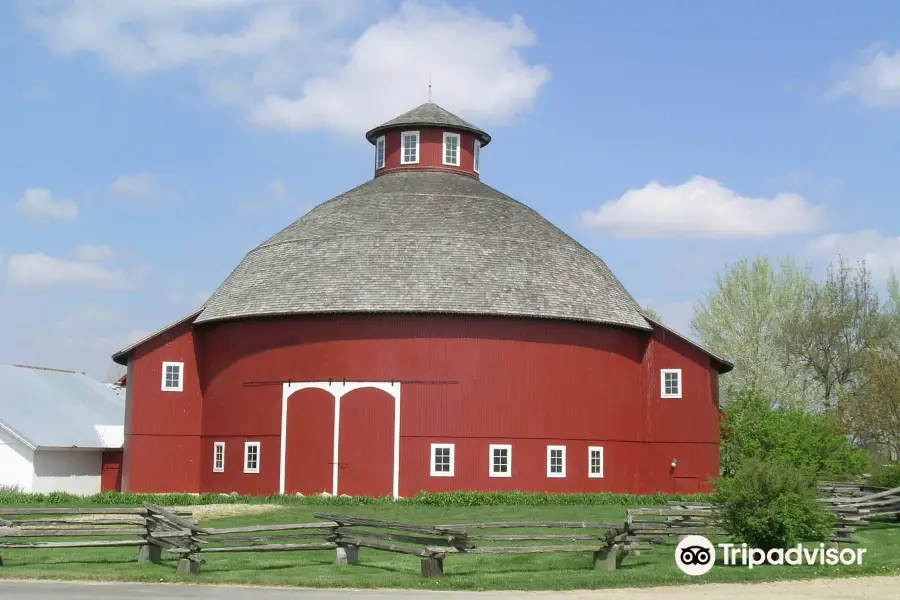 Round Barn Theatre at the Barns at Nappanee