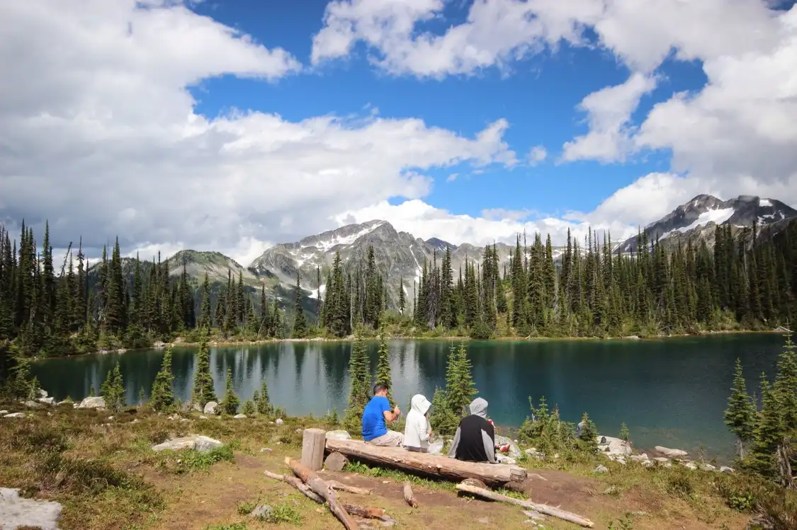 Hotels near Mount Revelstoke National Park