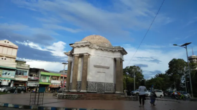 Thomas Parr Monument