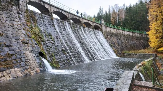 Dam on Lomnica