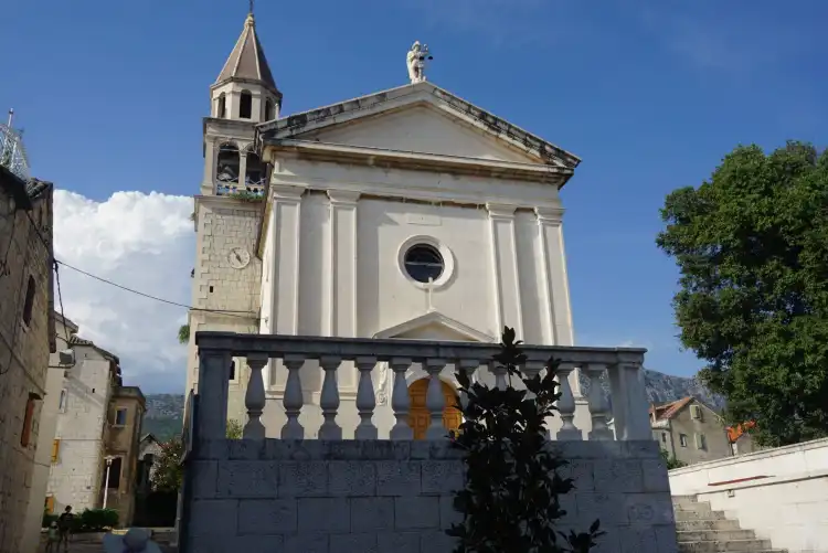 Hôtels à : Kastel Kambelovac