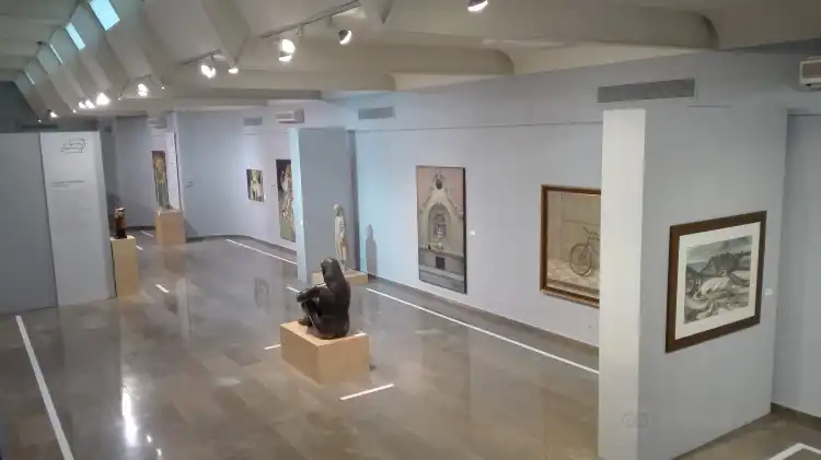 Hotel dekat Museo de Albacete