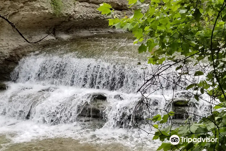 Chalk Ridge Falls Park