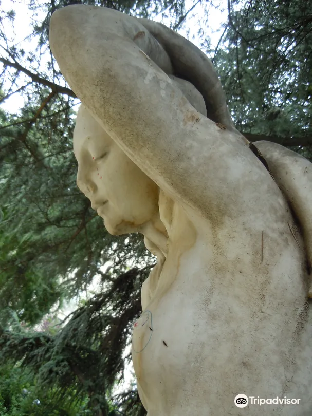 4_Fontaine du square Tolstoi