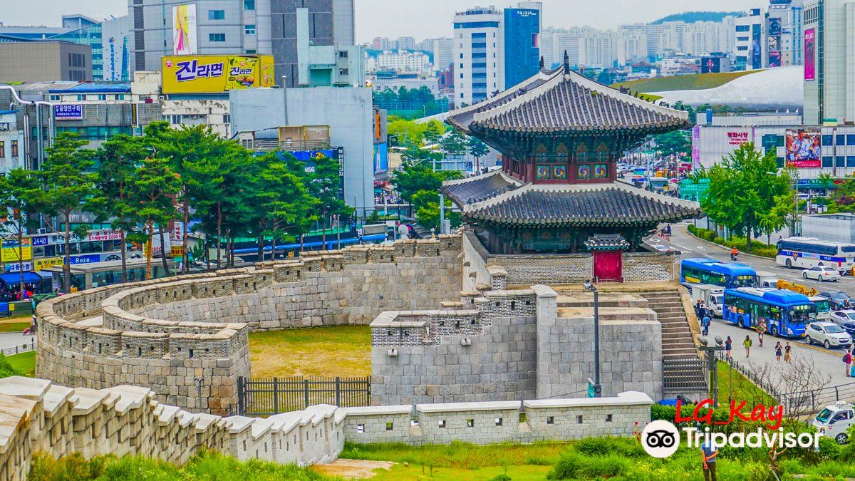 Các khách sạn gần Heunginjimun Park