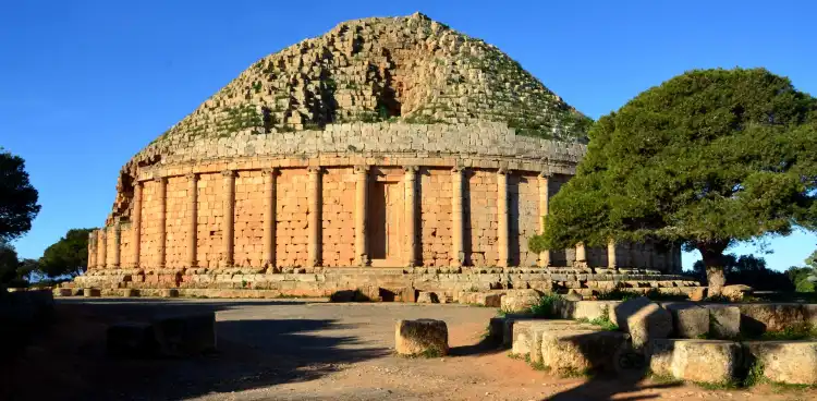 アルジェリアティパザで、Wi-Fiのあるホテル