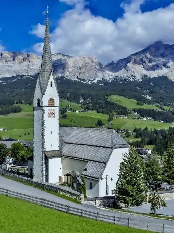 Hotels near Chiesa La Villa