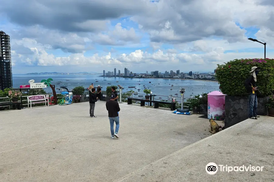 Phra Tamnak Mountain Viewpoint