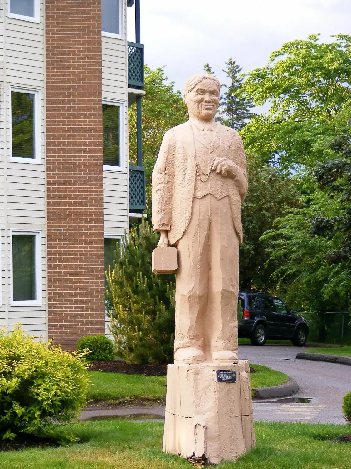 Hotels near Truro Tree Sculpture (John Piers)