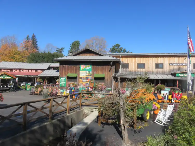 Hotels in Otsego