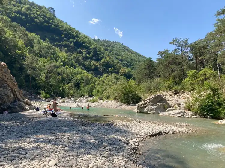 Hotels in Roquestéron-Grasse