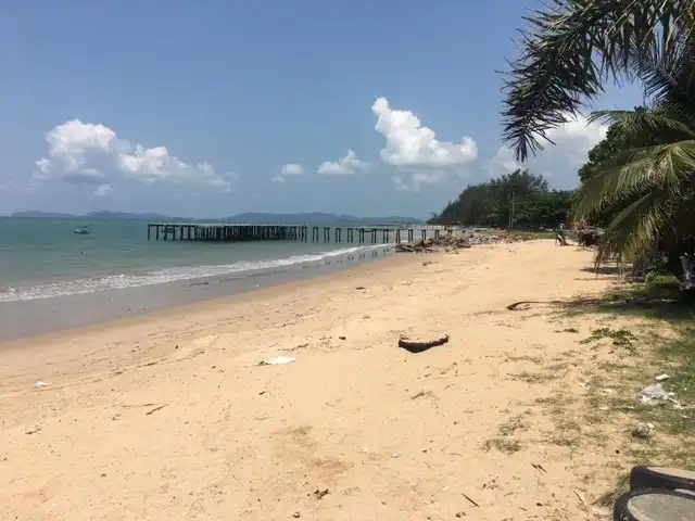 Hotels near Phala Beach