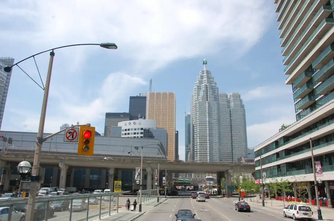 Hotels near Royal Bank Plaza - North Tower