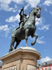 Felipe III Statue