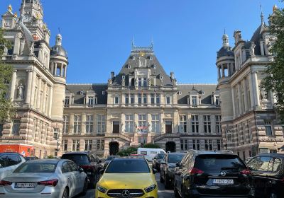 Palais du Cache-Poussière: Vos vêtements de travail depuis 1926