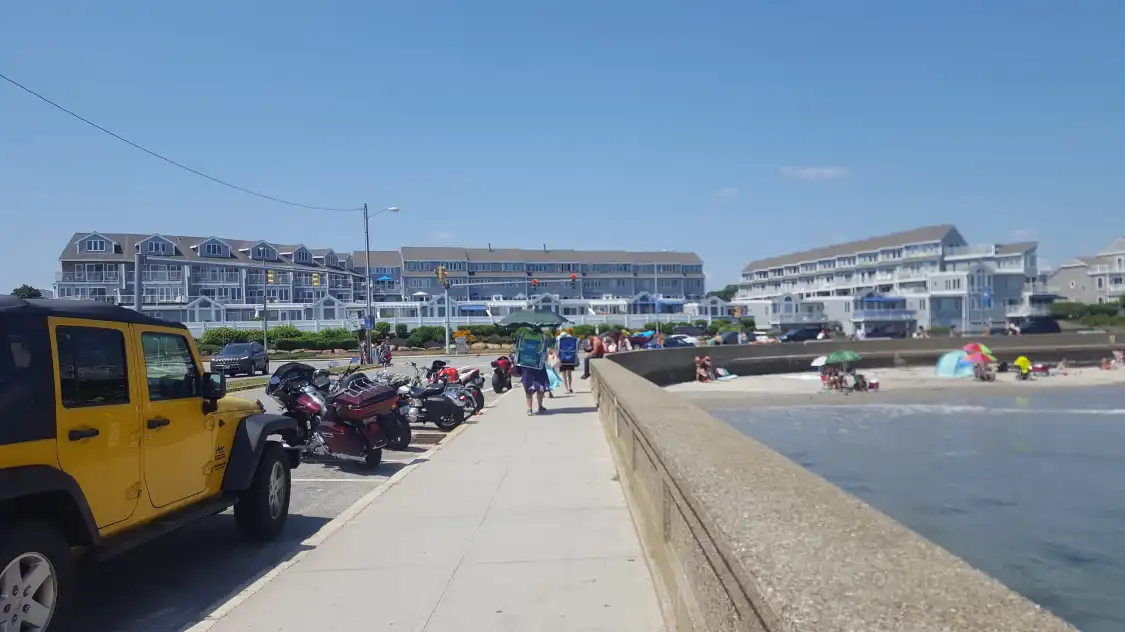 Hotels near Narragansett Beach