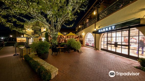 Highland Park Village