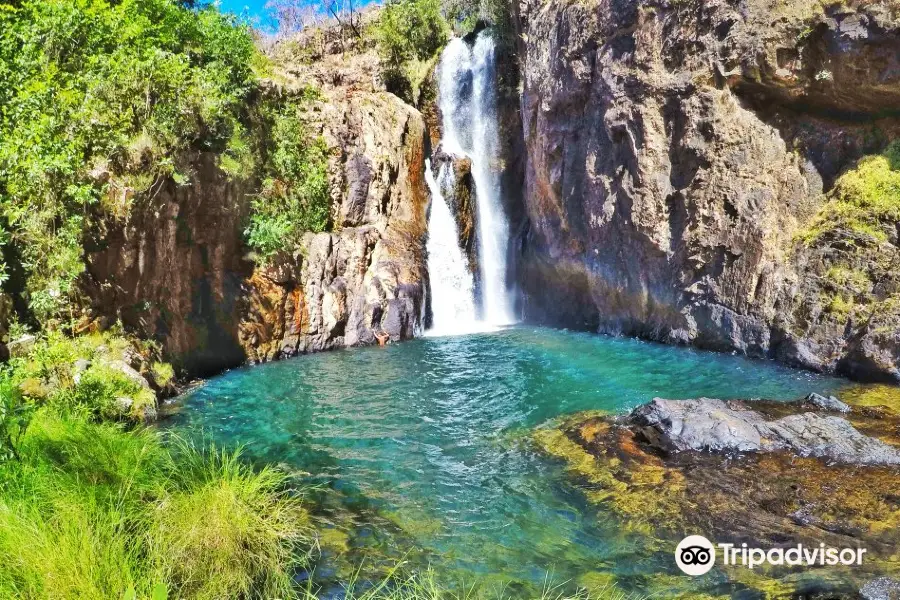 Macaquinho waterfall