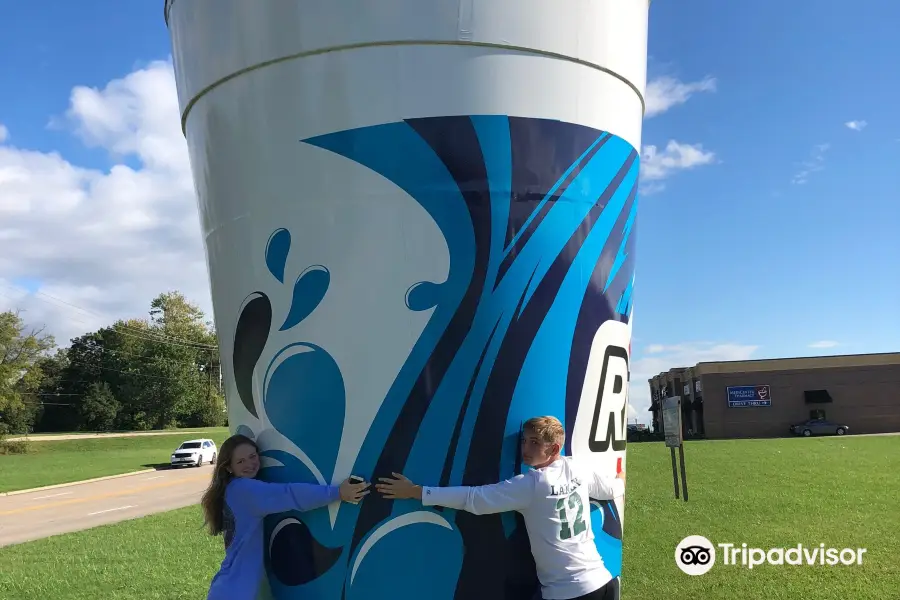 World's Largest Fountain Cup