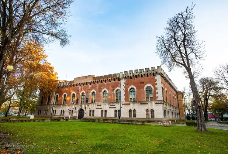 Hotels near Banat Museum