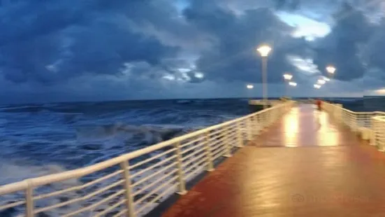 Pontile di Marina di Massa