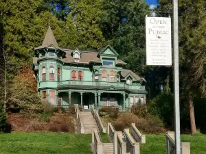 Skinner Butte Park