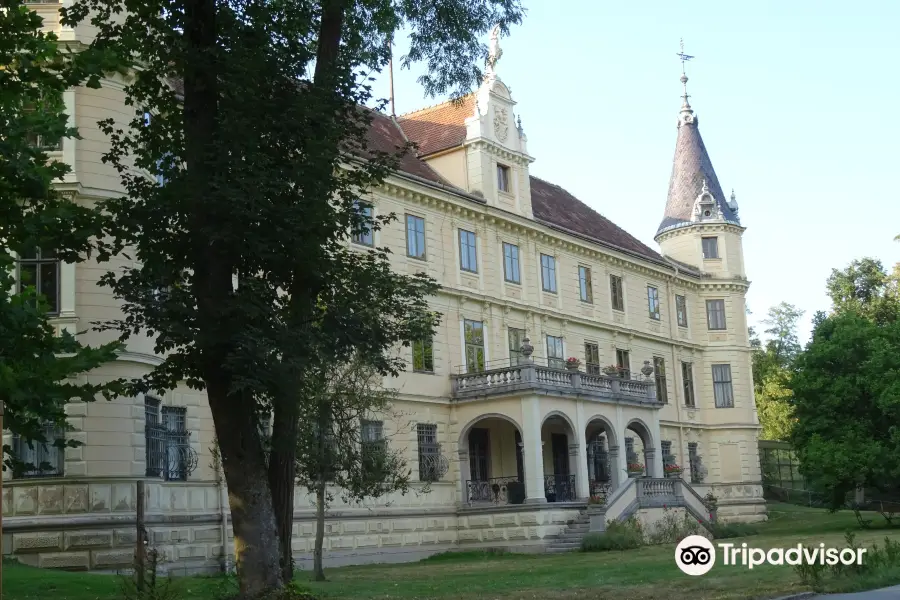 Bildungshaus Schloss Puchberg