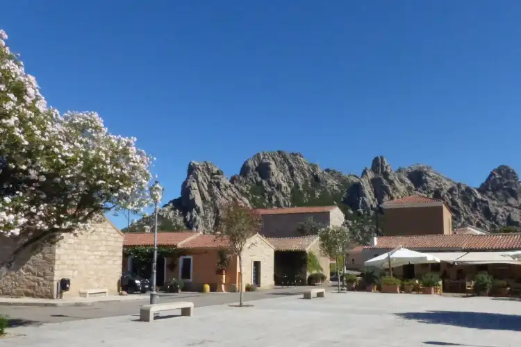 Hotels near Arte in Piazza