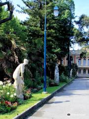 Fine Arts Museum / Carnolès Palace