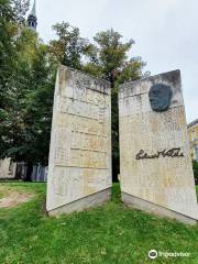 Eduard Vilde monument