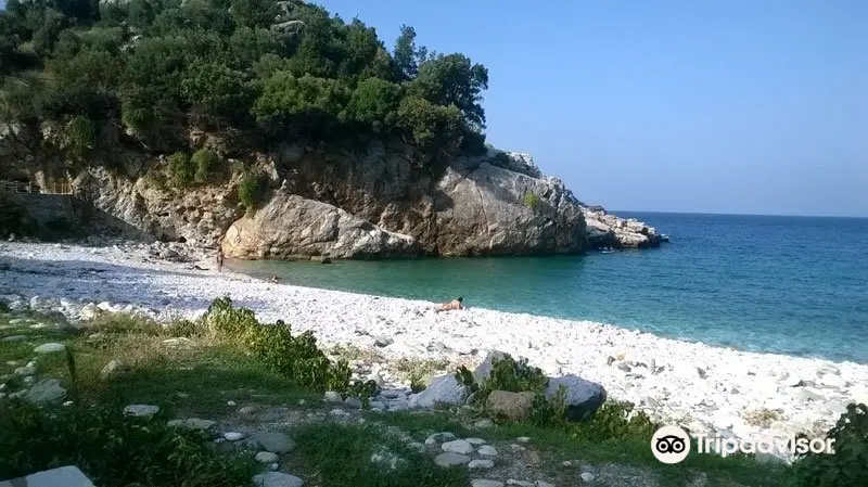 Damouchari beach