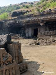 Tringalwadi Fort