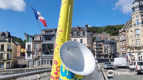 Charles de Gaulle Bridge